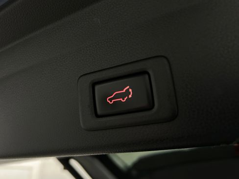 Used 2019 Subaru Ascent Touring w/ Popular Package #3 image 37