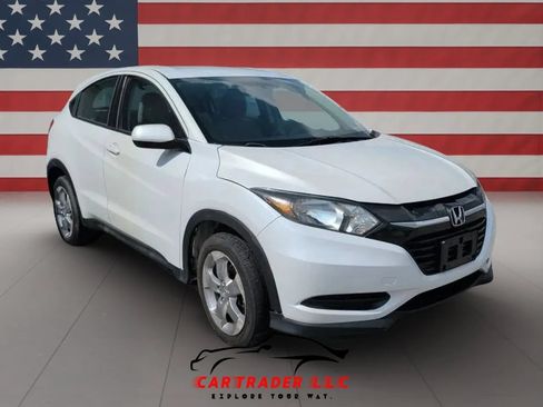 Used 2018 Honda HR-V LX image 8