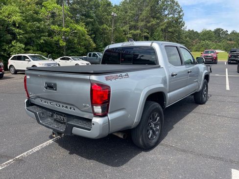 Used 2023 Toyota Tacoma SR5 AWD/4WD image 17