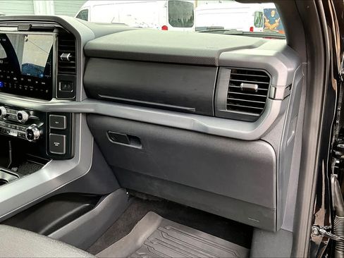 Used 2025 Ford F150 XLT w/ Equipment Group 302A MID AWD/4WD image 19