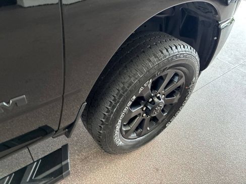 Certified 2025 RAM 2500 Big Horn AWD/4WD image 38