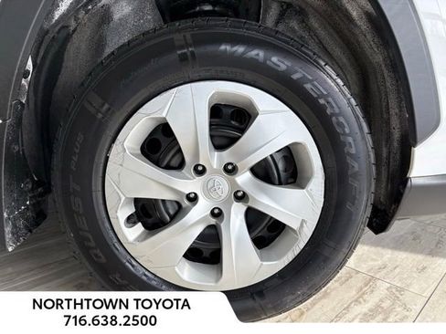 Used 2023 Toyota RAV4 LE image 24