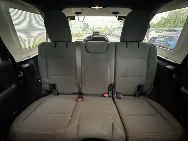 Used 2026 Jeep Wrangler Unlimited Sahara AWD/4WD image 27