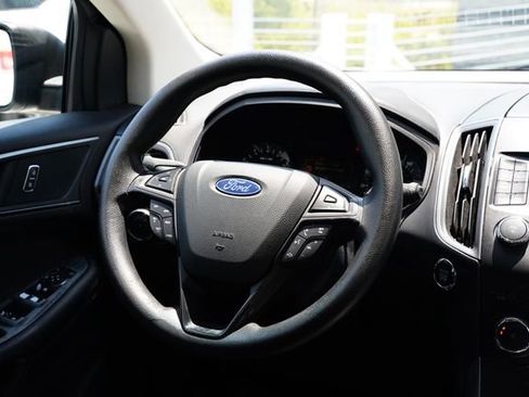 Used 2018 Ford Edge SE FWD image 23
