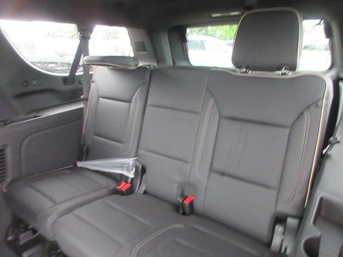New 2026 GMC Yukon XL Elevation w/ Elevation Premium Package AWD/4WD image 13