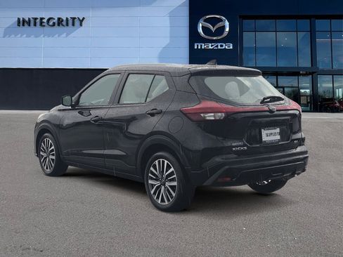 Used 2024 Nissan Kicks SV image 4