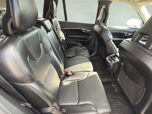 Used 2020 Volvo XC90 T5 Momentum FWD image 15