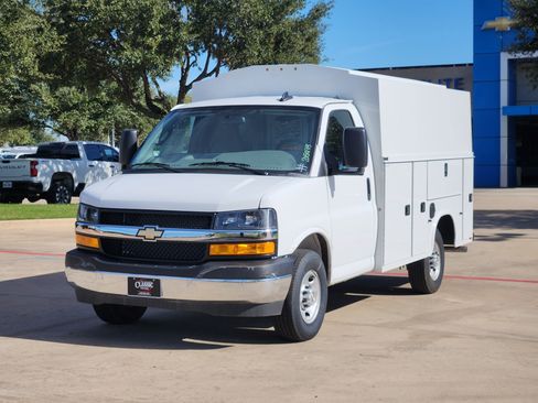 New 2025 Chevrolet Express 3500 w/ Power Convenience Package image 10
