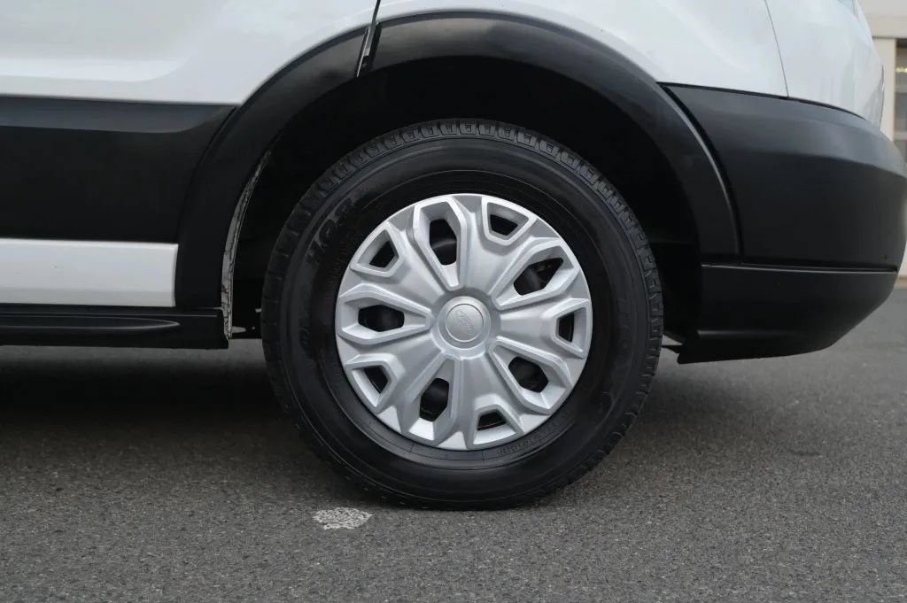 Used 2019 Ford Transit 350 XLT RWD image 18