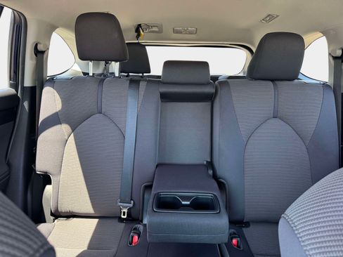 Certified 2021 Toyota RAV4 XLE w/ Convenience Package AWD/4WD image 39