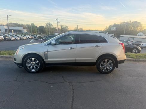 Used 2016 Cadillac SRX Luxury w/ Driver Awareness Package FWD image 4