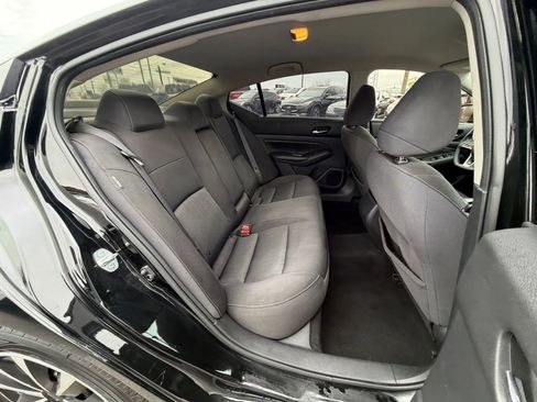 Used 2019 Nissan Altima 2.5 S FWD image 13