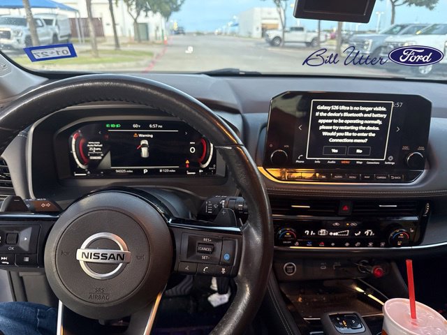 Used 2021 Nissan Rogue Platinum FWD image 5