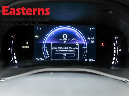 Used 2025 Toyota Camry SE FWD image 17