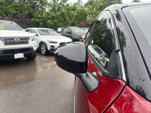 Used 2025 Nissan Kicks SV w/ Illumination Package AWD/4WD image 39