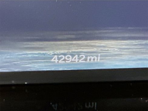 Used 2022 Jeep Grand Wagoneer Series III w/ Flexible Seating Group image 4