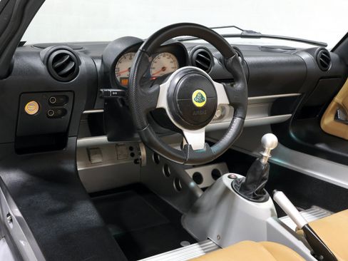 Used 2005 Lotus Elise image 4