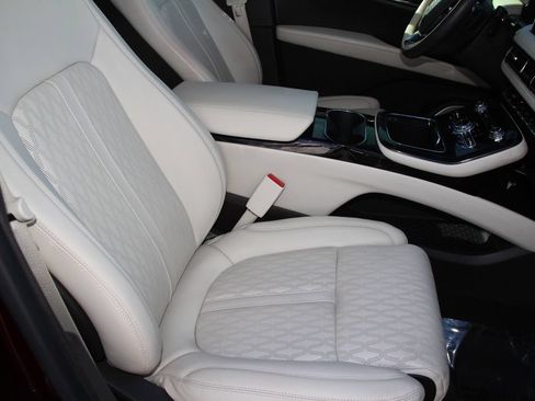 Certified 2022 Lincoln Nautilus Black Label AWD/4WD image 23