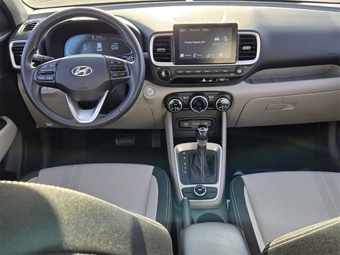 Certified 2024 Hyundai Venue SEL image 12