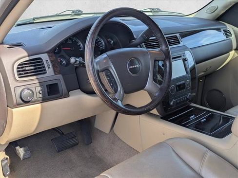 Used 2012 GMC Yukon Denali RWD image 10