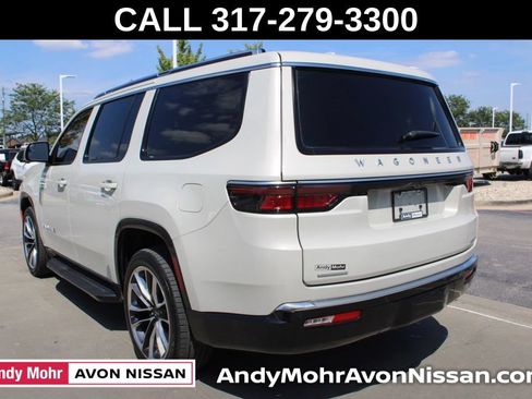 Used 2022 Jeep Wagoneer Series II w/ Premium Group I AWD/4WD image 5