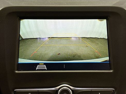 Used 2019 Chevrolet Equinox LT FWD image 16
