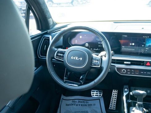 Used 2025 Kia Sorento SX Prestige AWD/4WD image 32