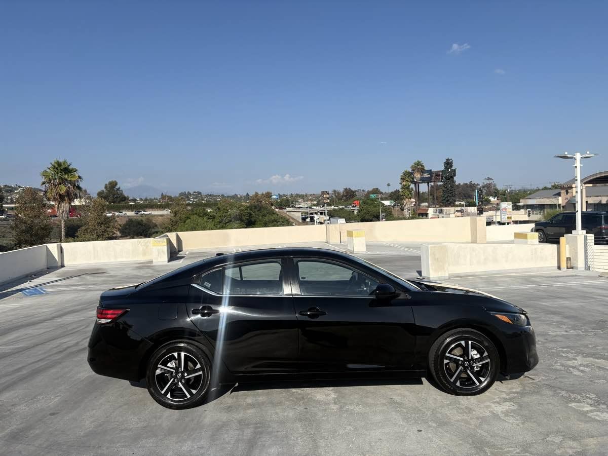 Used 2025 Nissan Sentra SV FWD image 36
