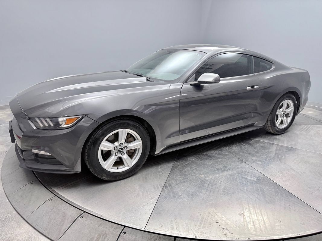 Used 2017 Ford Mustang Coupe RWD image 1