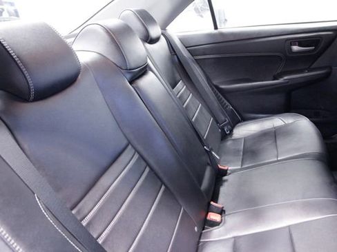 Used 2017 Toyota Camry XLE w/ Moonroof Package image 17