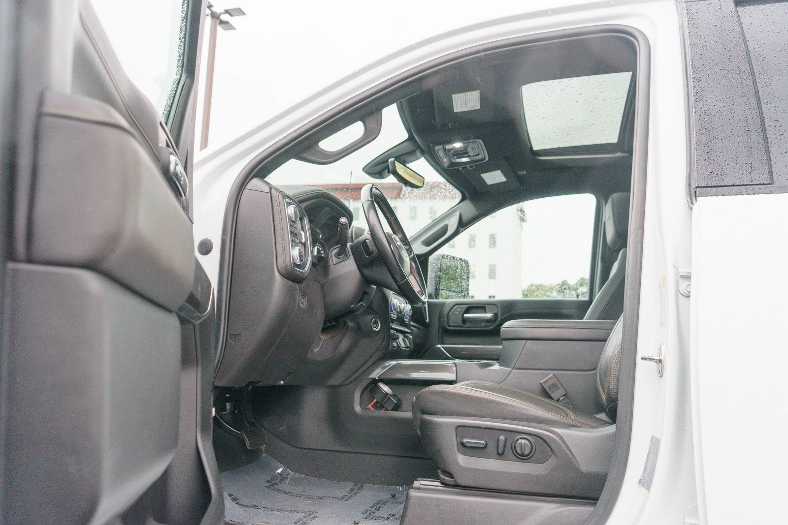 Used 2023 GMC Sierra 2500 AT4 w/ AT4 Preferred Package AWD/4WD image 11
