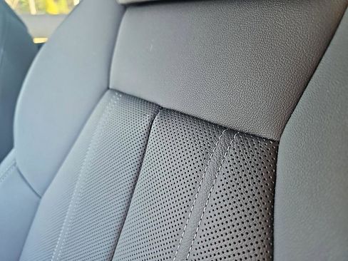 Used 2025 Audi Q5 Premium Plus w/ Premium Plus image 15