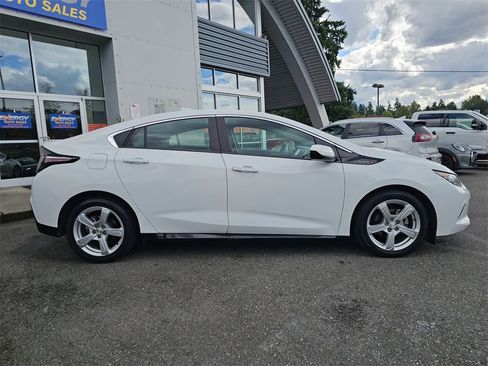 Used 2018 Chevrolet Volt LT image 9
