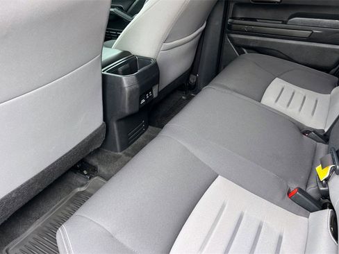 Used 2024 Toyota Tacoma TRD Off-Road image 15