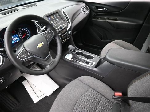 Used 2024 Chevrolet Equinox LT image 18