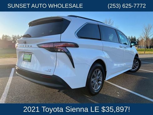 Used 2021 Toyota Sienna LE image 34