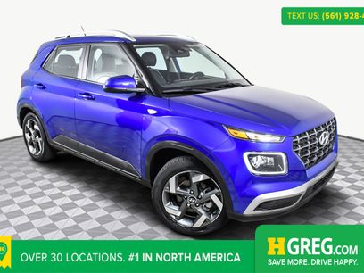Used 2023 Hyundai Venue Limited w/ Cargo Package