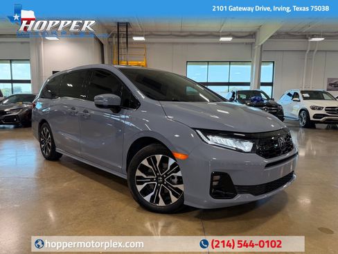 Used 2025 Honda Odyssey Elite image 1