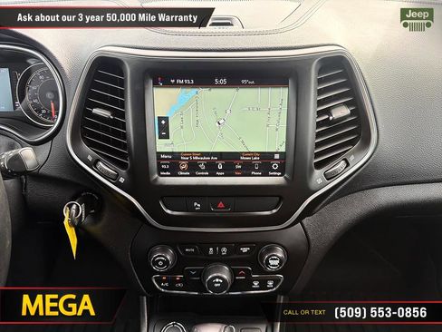 Used 2020 Jeep Cherokee Latitude w/ Quick Order Package 26F North AWD/4WD image 18