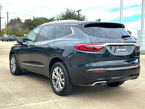 Used 2019 Buick Enclave Avenir w/ Avenir Technology Package image 6