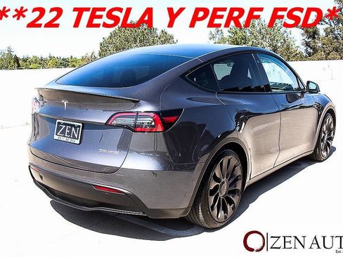 Used 2022 Tesla Model Y Performance image 7