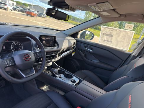New 2026 Nissan Rogue SV AWD/4WD image 25