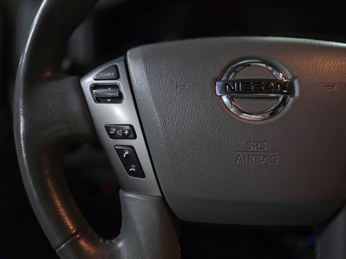 Used 2018 Nissan NV 3500 SL image 19