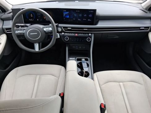 Used 2025 Hyundai Sonata SEL FWD image 10