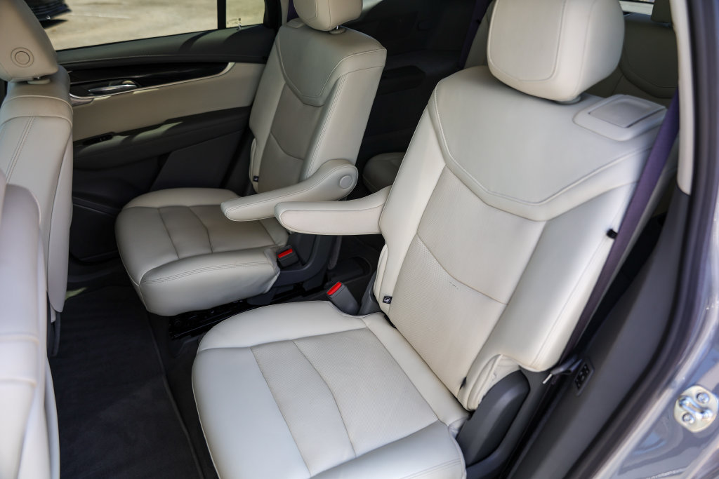 Used 2025 Cadillac XT6 Premium Luxury FWD image 26