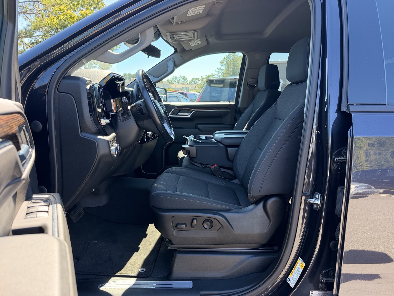 Used 2022 GMC Sierra 1500 Elevation w/ LPO, Elevation Black Package AWD/4WD image 14