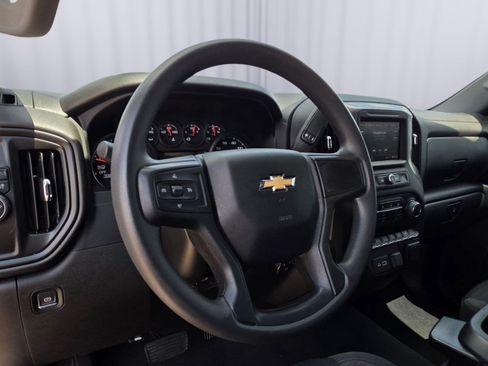 Used 2022 Chevrolet Silverado 1500 Custom AWD/4WD image 9