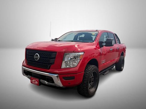 Used 2021 Nissan Titan SV w/ SV Convenience Package AWD/4WD image 2