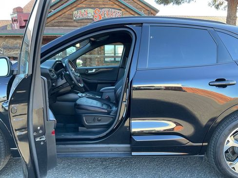 Used 2024 Ford Escape ST-Line Elite w/ Premium Technology Package image 50