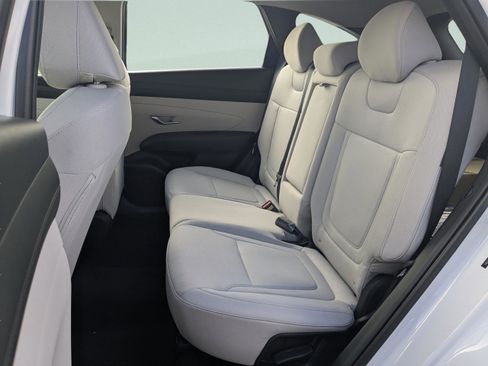 New 2026 Hyundai Tucson SE image 14